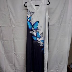 Maxi dress. XL. Never worn. Butterfly details
